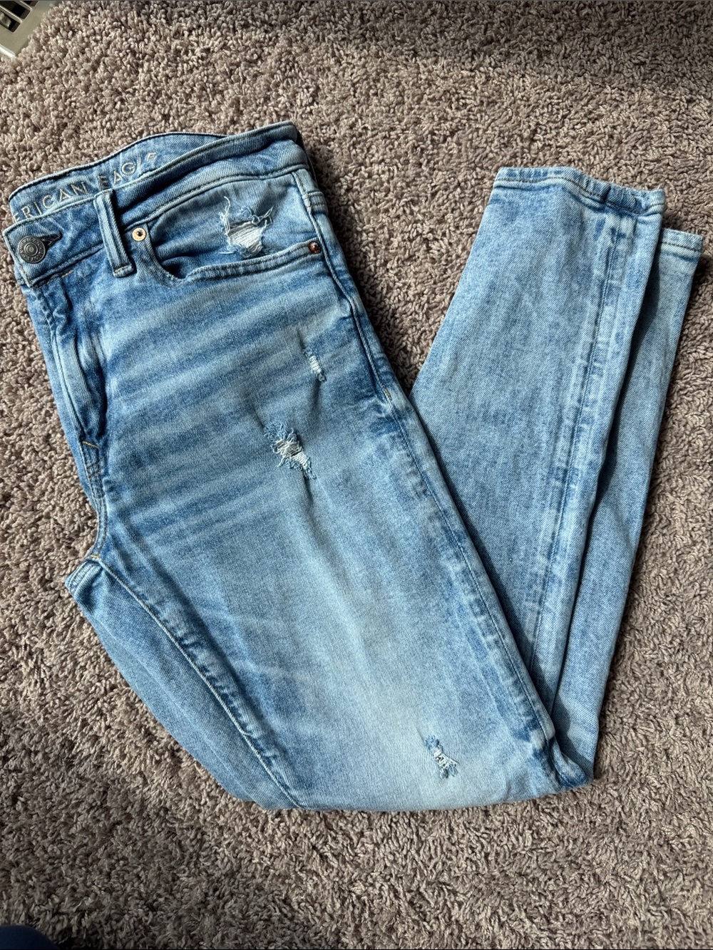 American Eagle Outfitters Light Blue Washed Jeans
